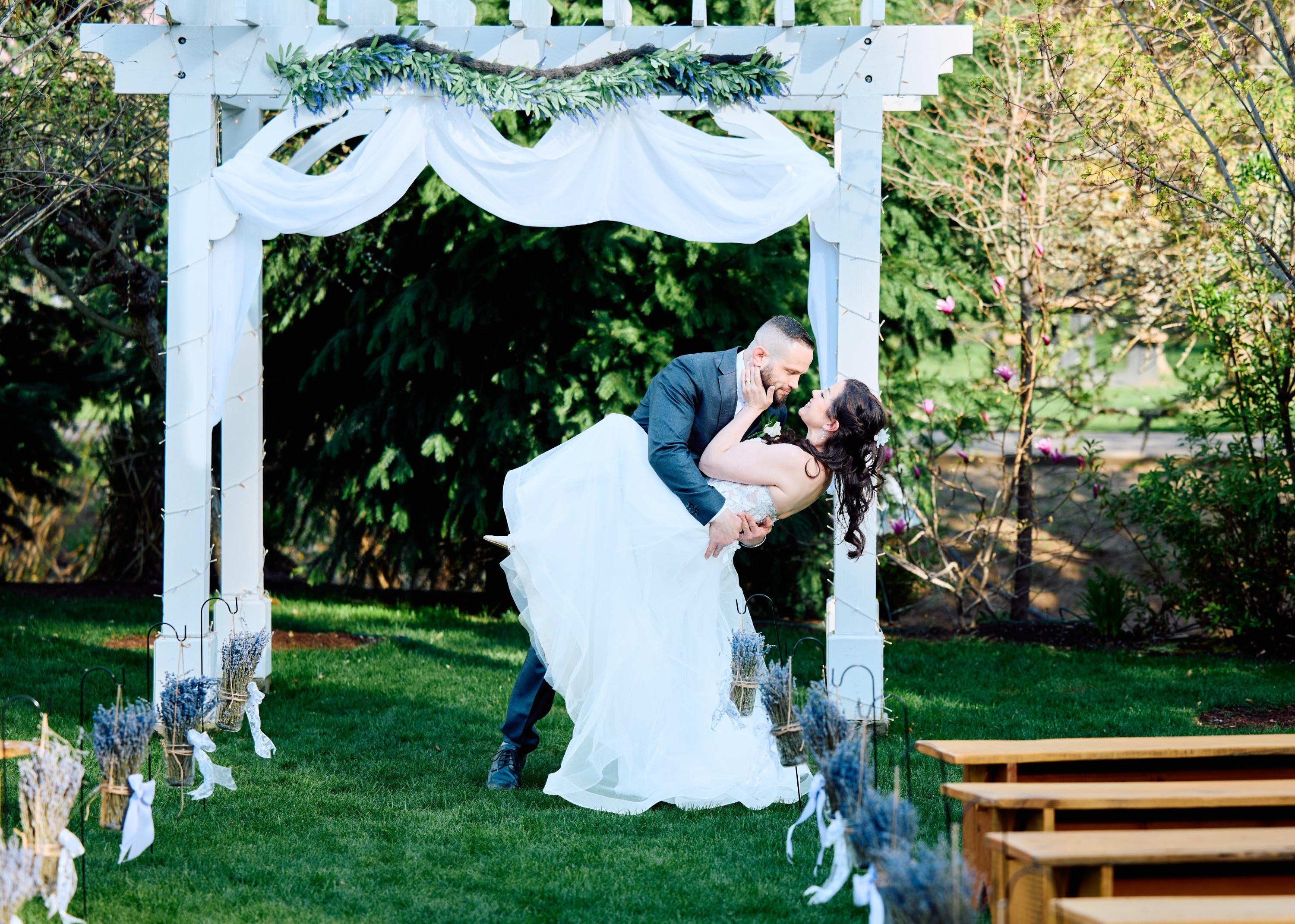 carousel-hero-element image-0